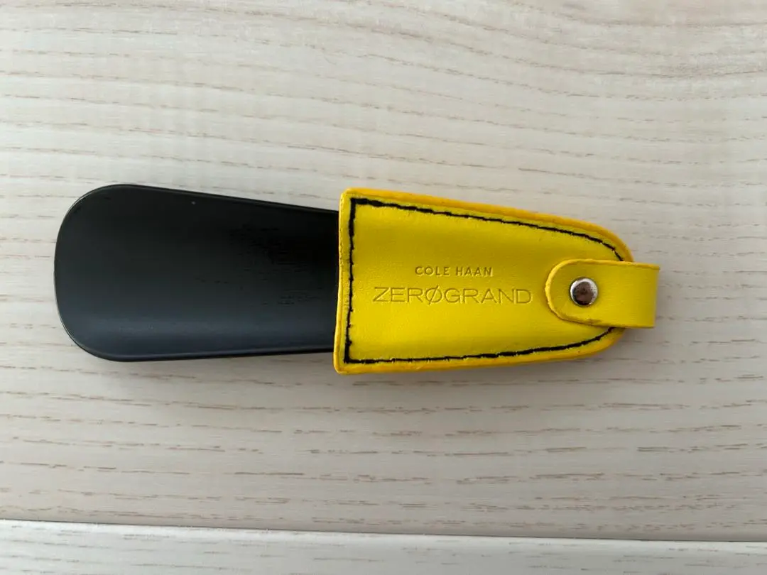 日本未発売　コールハーン COLE HAAN 本革 靴べら 新品 COLE HAAN シューホーン 靴べら キーホルダー｜Yahoo