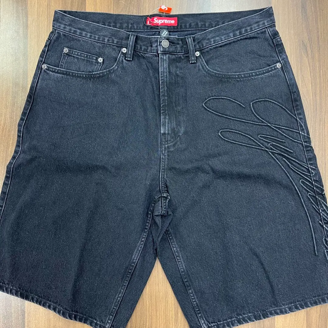 パンツ Supreme 24SS Script Baggy Denim Short 36 Supreme Script Baggy Denim Short (SS24) - $138