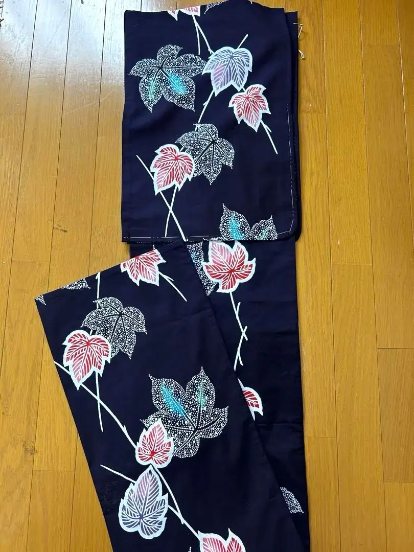 Thumbnail of Leaf Pattern Yukata, Navy Blue Combed Cotton, Used Yukata, With Stitching, Unused, Hand-sewn, Good Condition