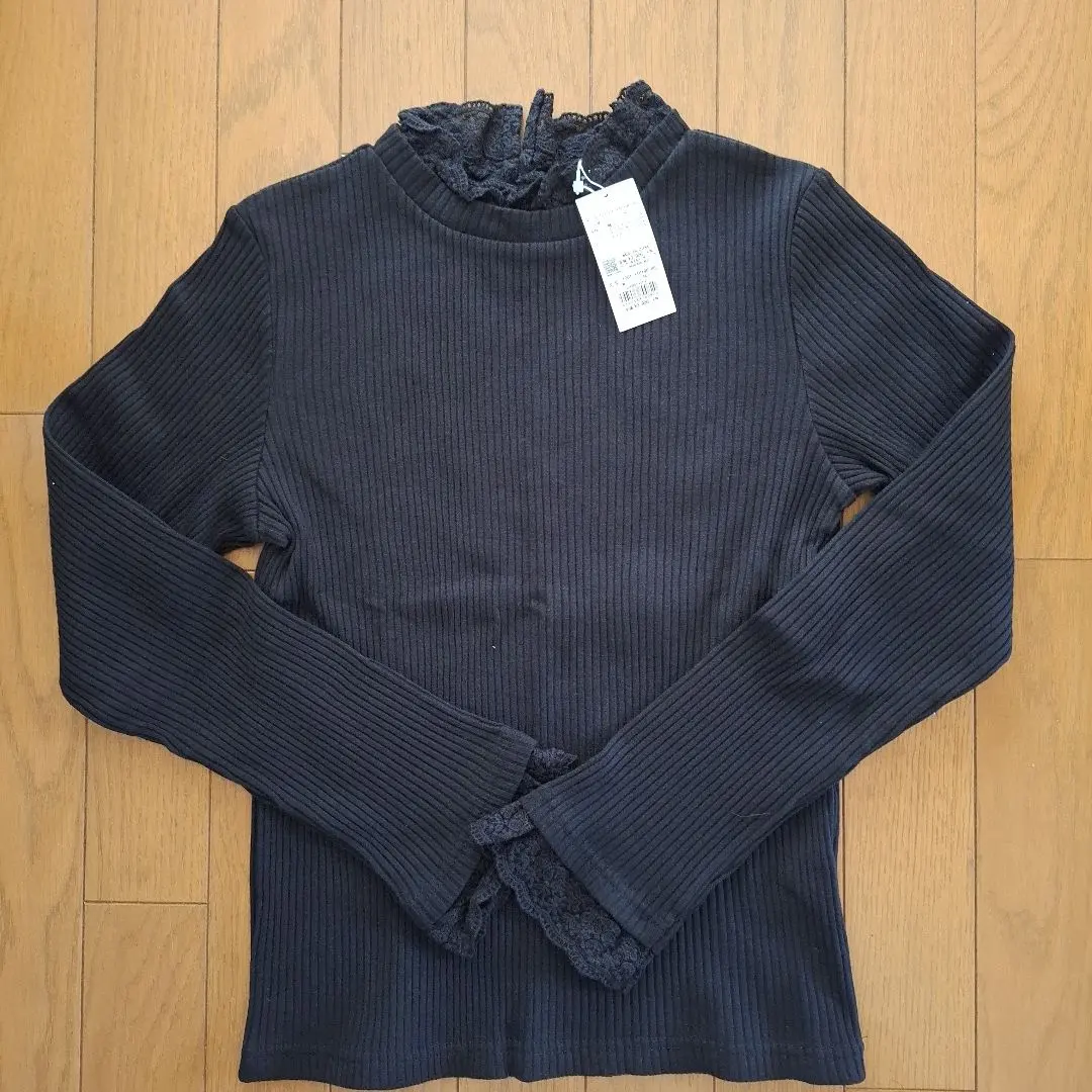 Thumbnail of INGNI Ribbed Knit Long Sleeve T-shirt