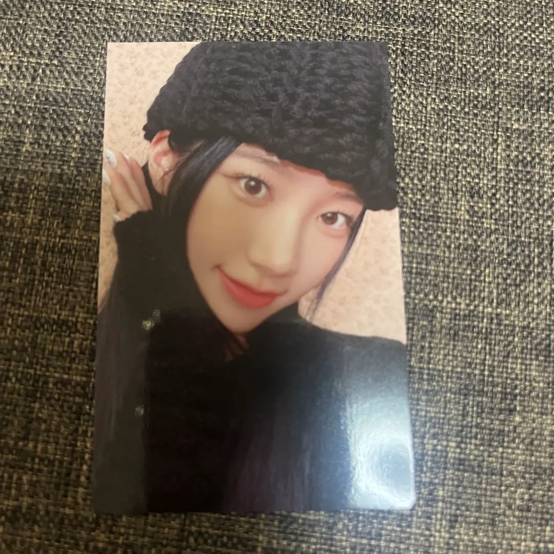 Thumbnail of LE SSERAFIM LE SSERAFIM unforgiven Kazuha