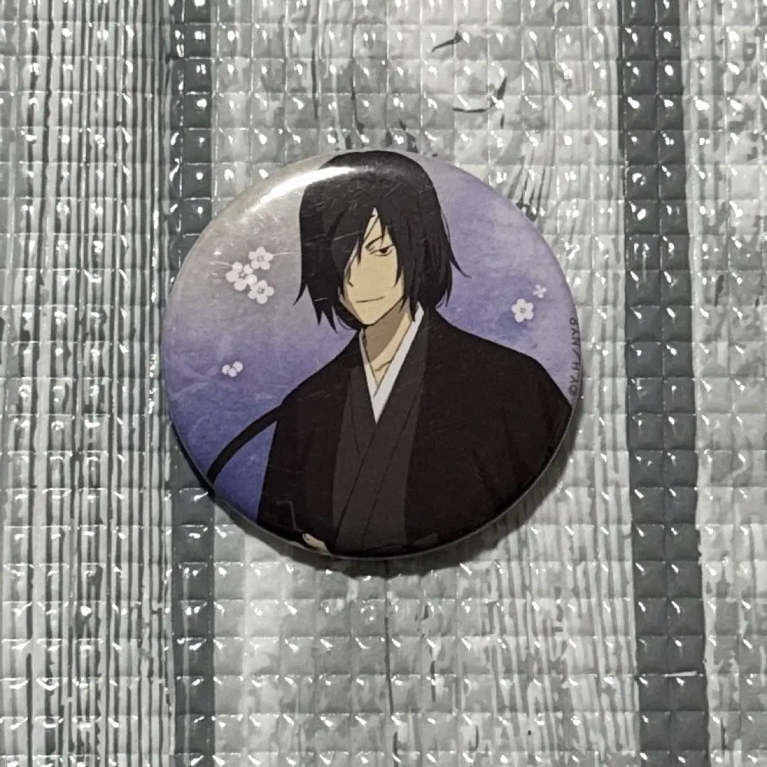 Thumbnail of Natsume's Book of Friends - Matoba - Autumn Breeze Can Badge
