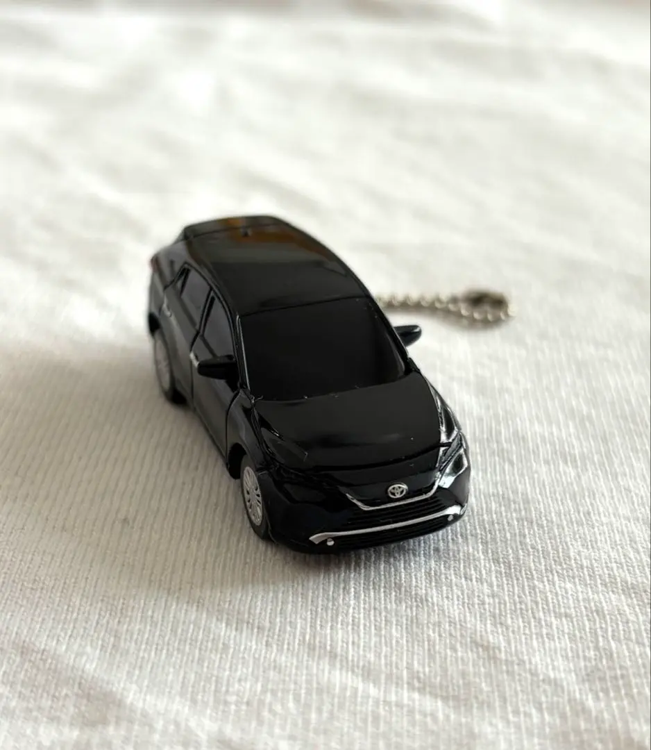 トヨタ 80系ハリアー ミニカー LEDライトキーホルダー（3台） トヨタ ハリアー ミニカー（LEDキーホルダー／プルバックカー