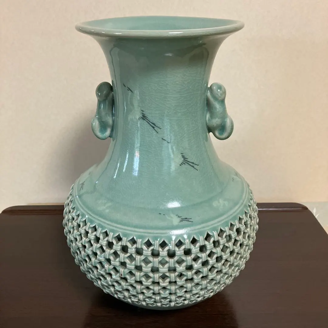 Thumbnail of Goryeo celadon vase