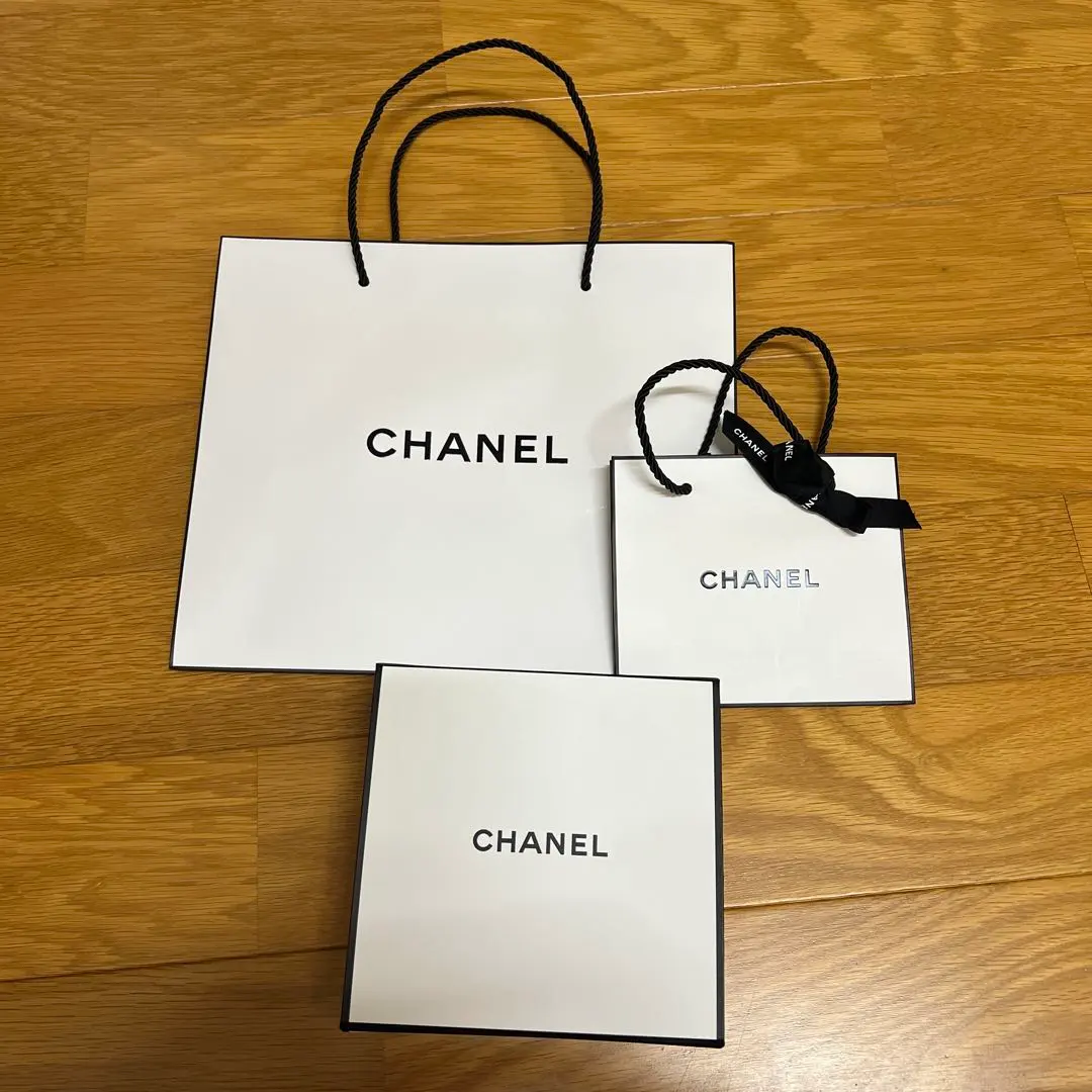 Thumbnail of CHANEL Gift Box & Paper Bag