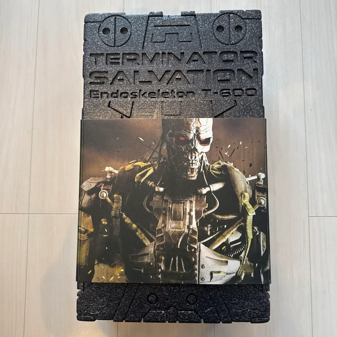 【希少・美品】ホットトイズ T-600 エンドスケルトン 1/6スケール Amazon.co.jp: ムービー・マスターピース ターミネーター4 1/6