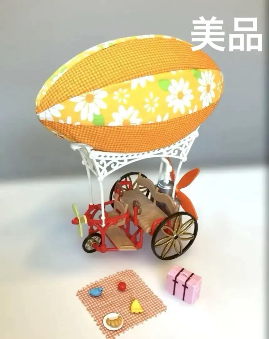 シルバニアファミリー　森のマーケット　空のぼうけん飛行船 Amazon.co.jp: シルバニアファミリー ファミリートリップ 【空の
