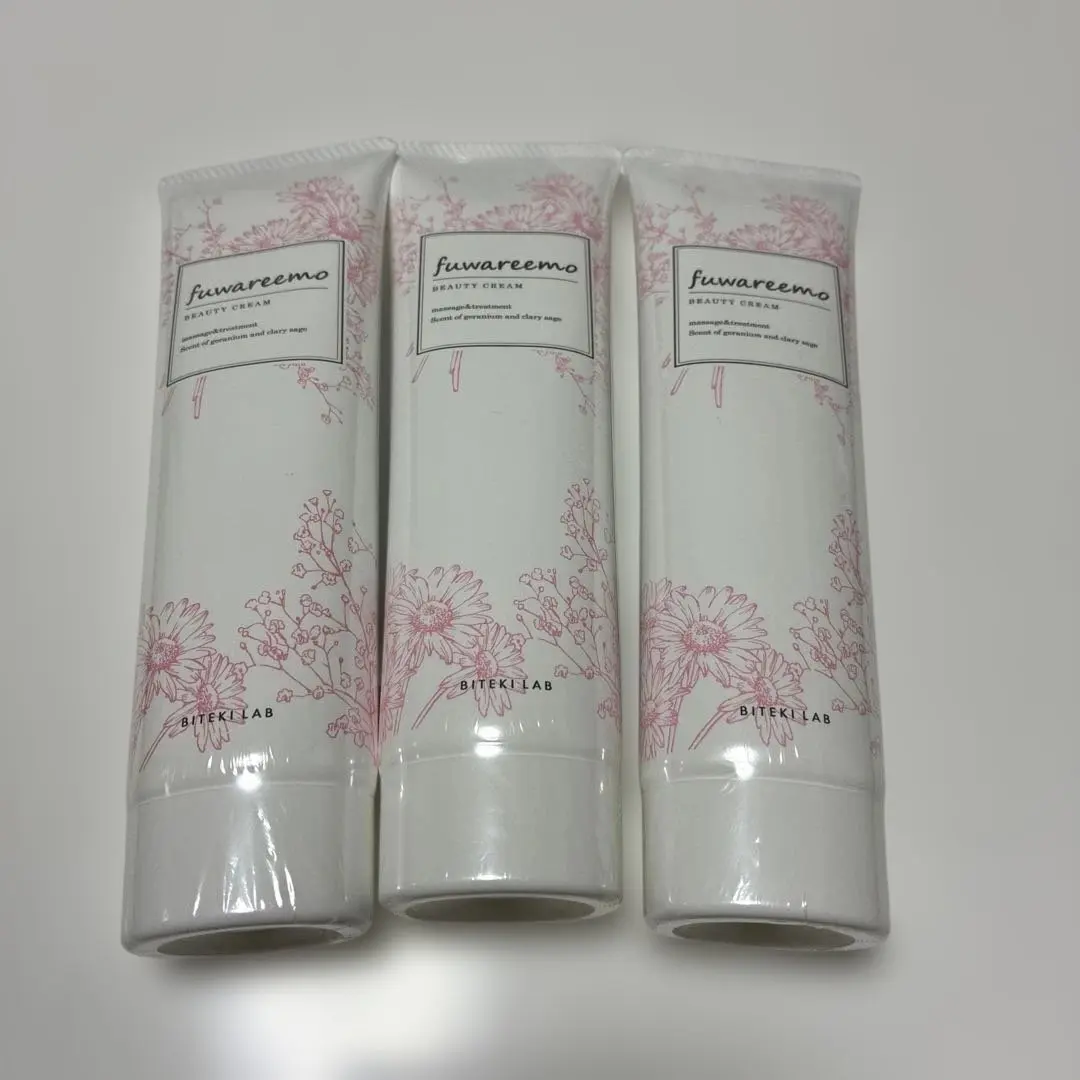 Thumbnail of Fuwarimo Moisturizing Cream Set of 3 - Bust Care
