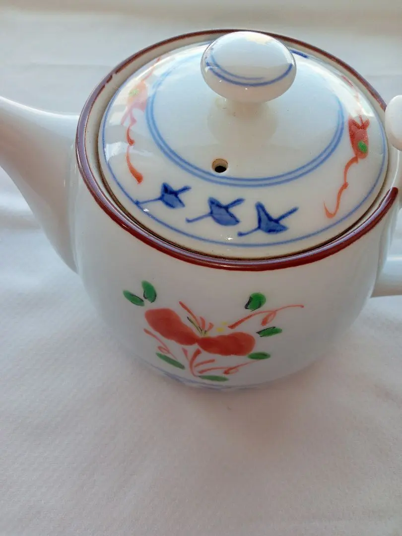 Thumbnail of Used teapot, excellent condition