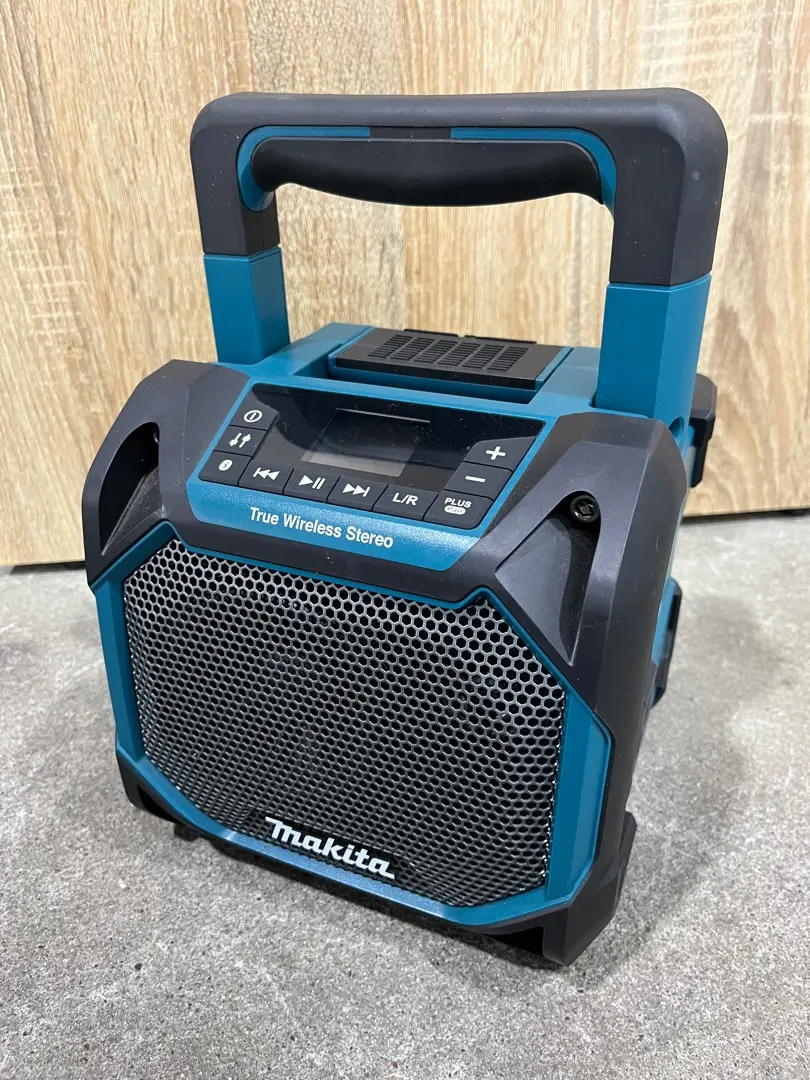 マキタ(makita) コードレススピーカー MR203 中古 マキタ 充電式スピーカー MR203 Bluetooth/AUX外部入力対応 本体