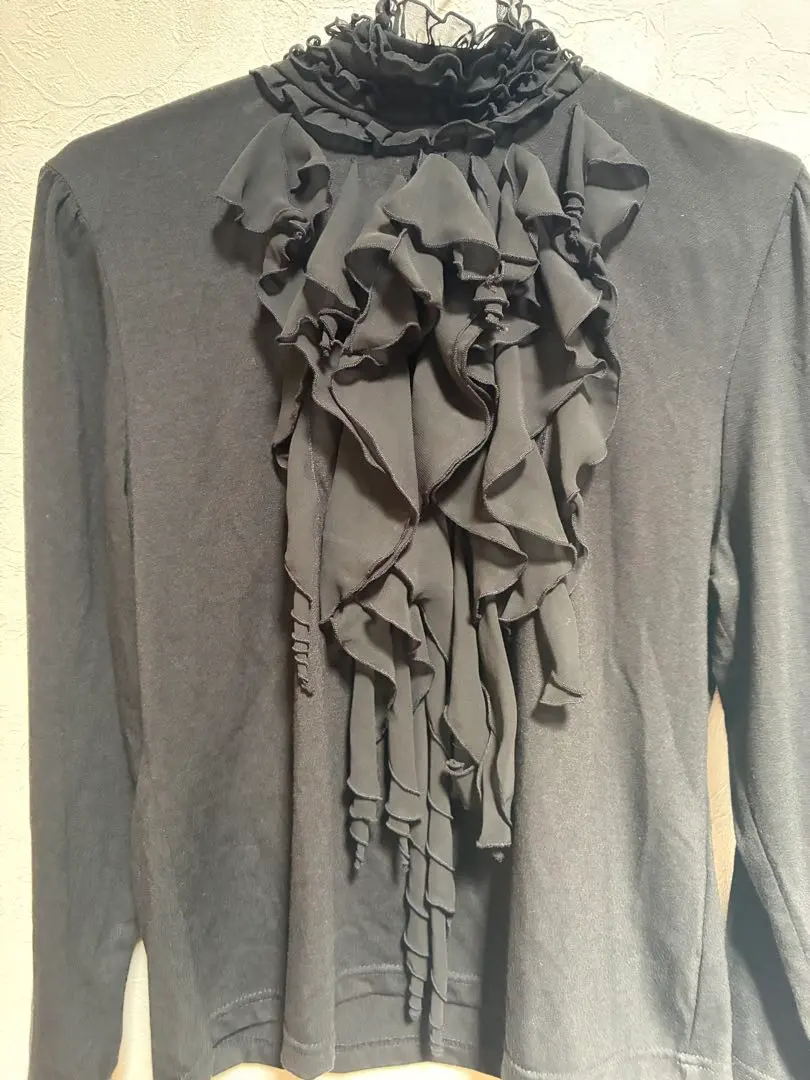 Thumbnail of [Used, Excellent Condition] Black Long Sleeve Top / Cut and Sewn / Frill