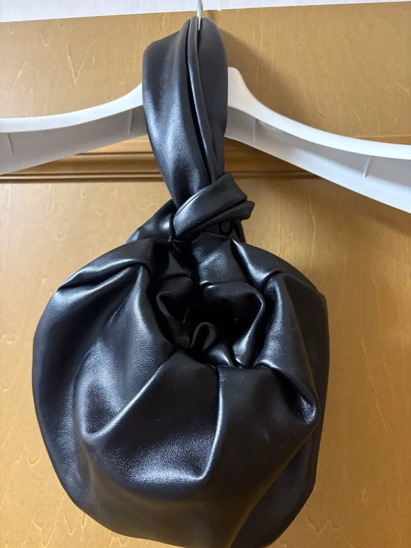 Thumbnail of ADD CULUMN PUFF GATHER OVAL BAG