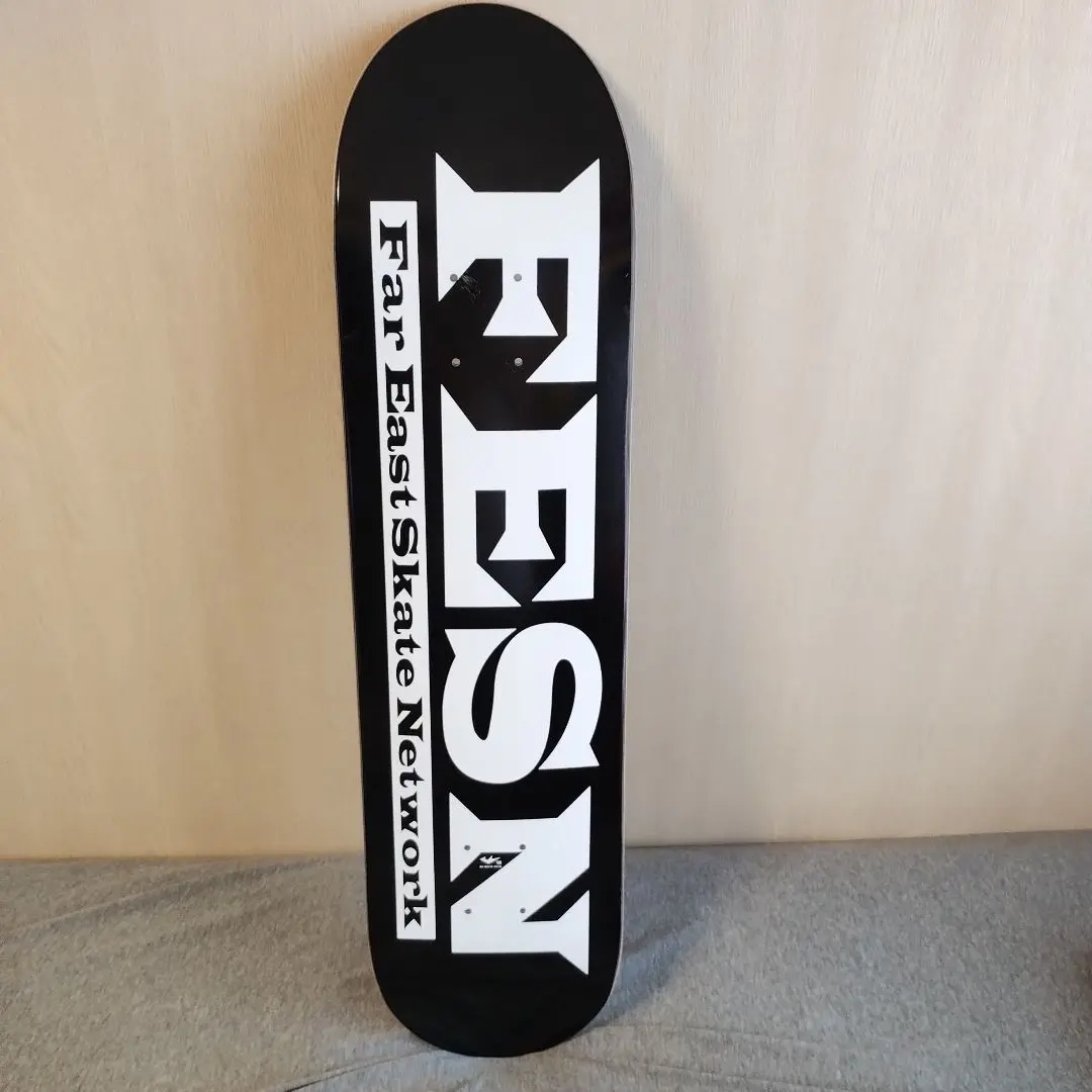 FESN 鴉　bomb solid skates デッキ　クルーザー　スケボー FESN 鴉bomb solid skates デッキクルーザースケボー