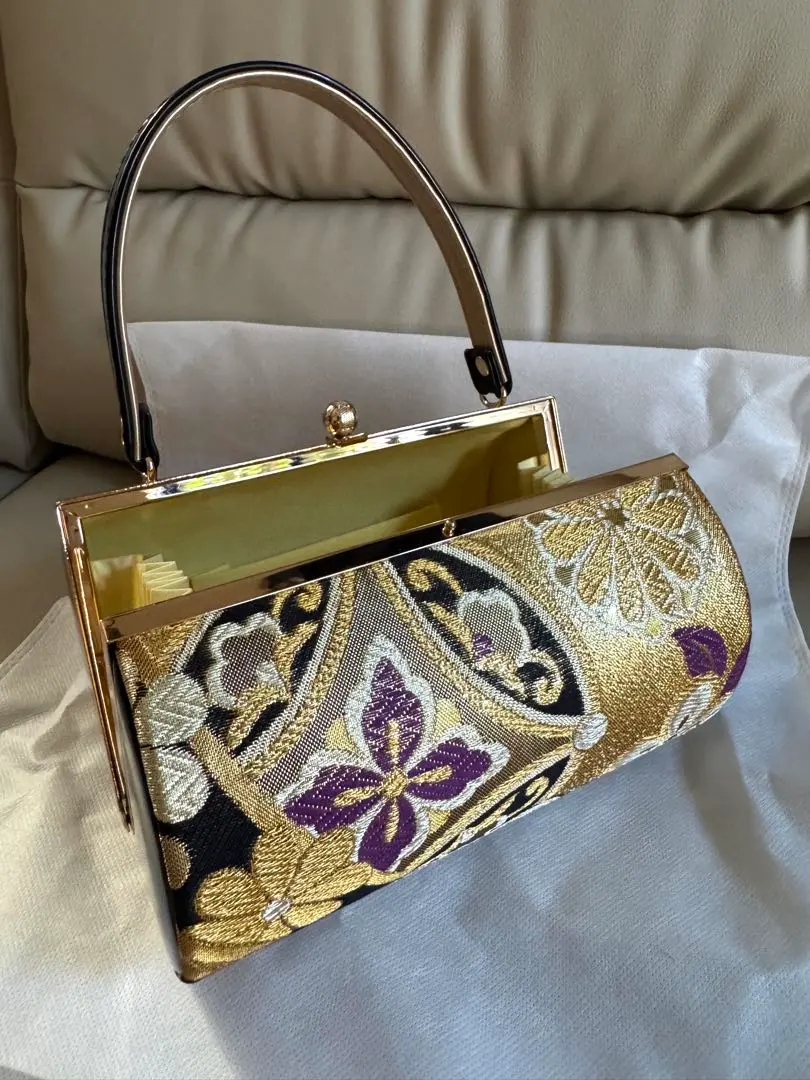 一蔵 青と白の花柄振袖セット ファー バック 草履 髪飾り付き成人式