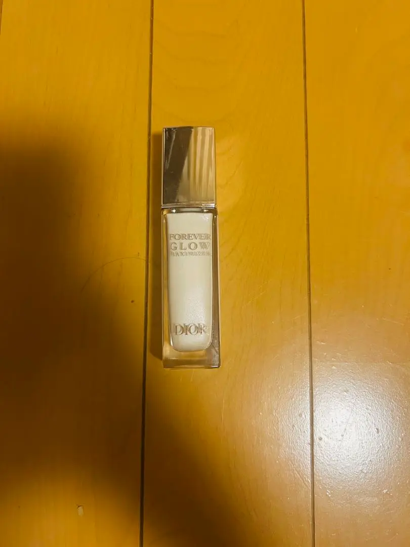 迪奧 超完美亮妍妝前乳（珍珠光） 的縮圖