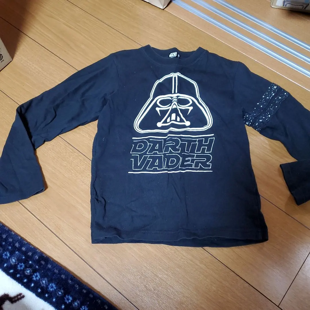 Thumbnail of Long-sleeved T-shirt
