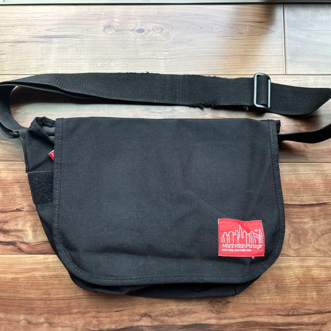 美品 mountain hard wear ワンショルダー メッセンジャーバッグ 2025年最新】メッセンジャーバッグ マウンテンハードウェアの