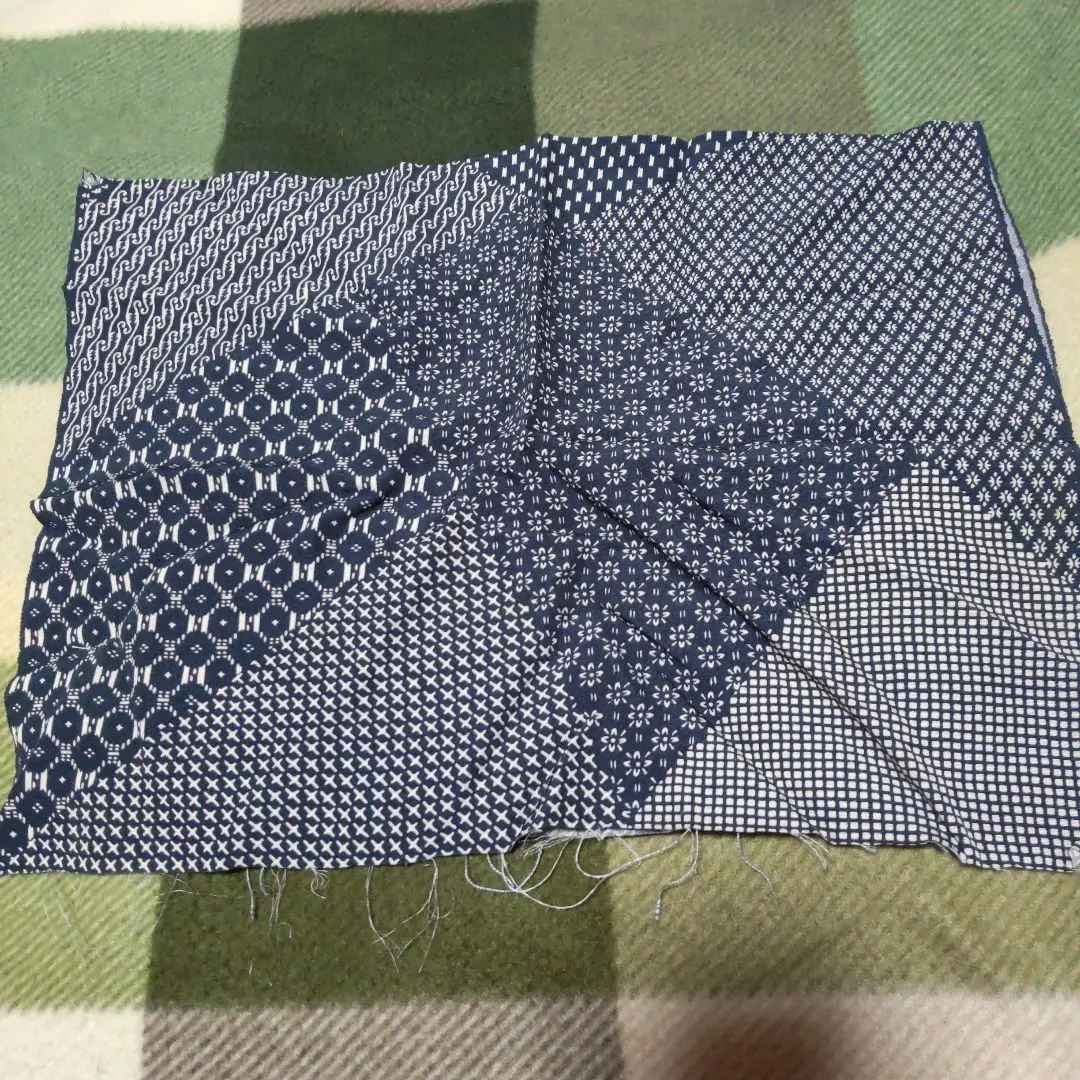 和風碎花皺布邊角料 的縮圖