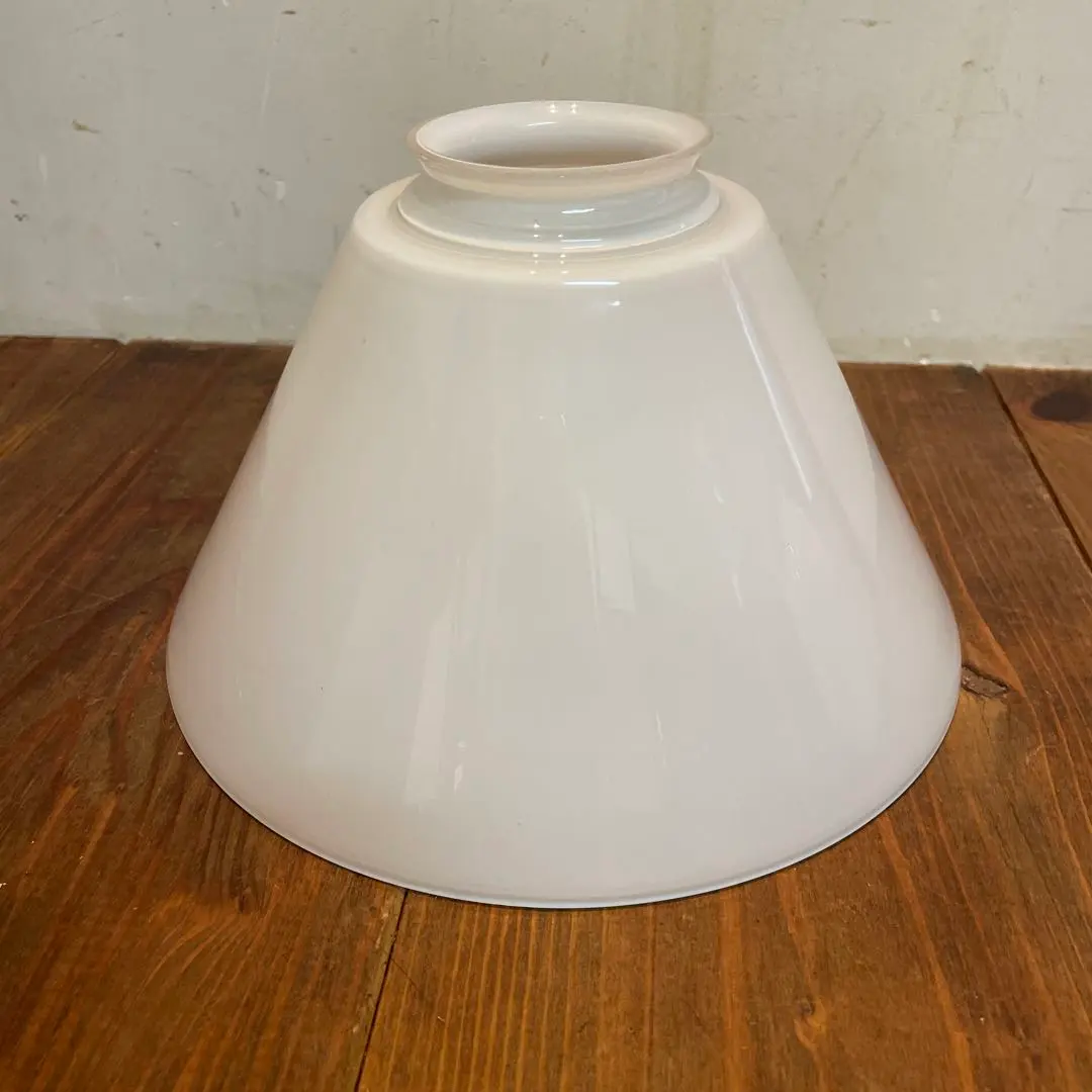 Thumbnail of Excellent Condition Vintage Glass Taisho Era Milky White Retro Light Cover Beautiful White