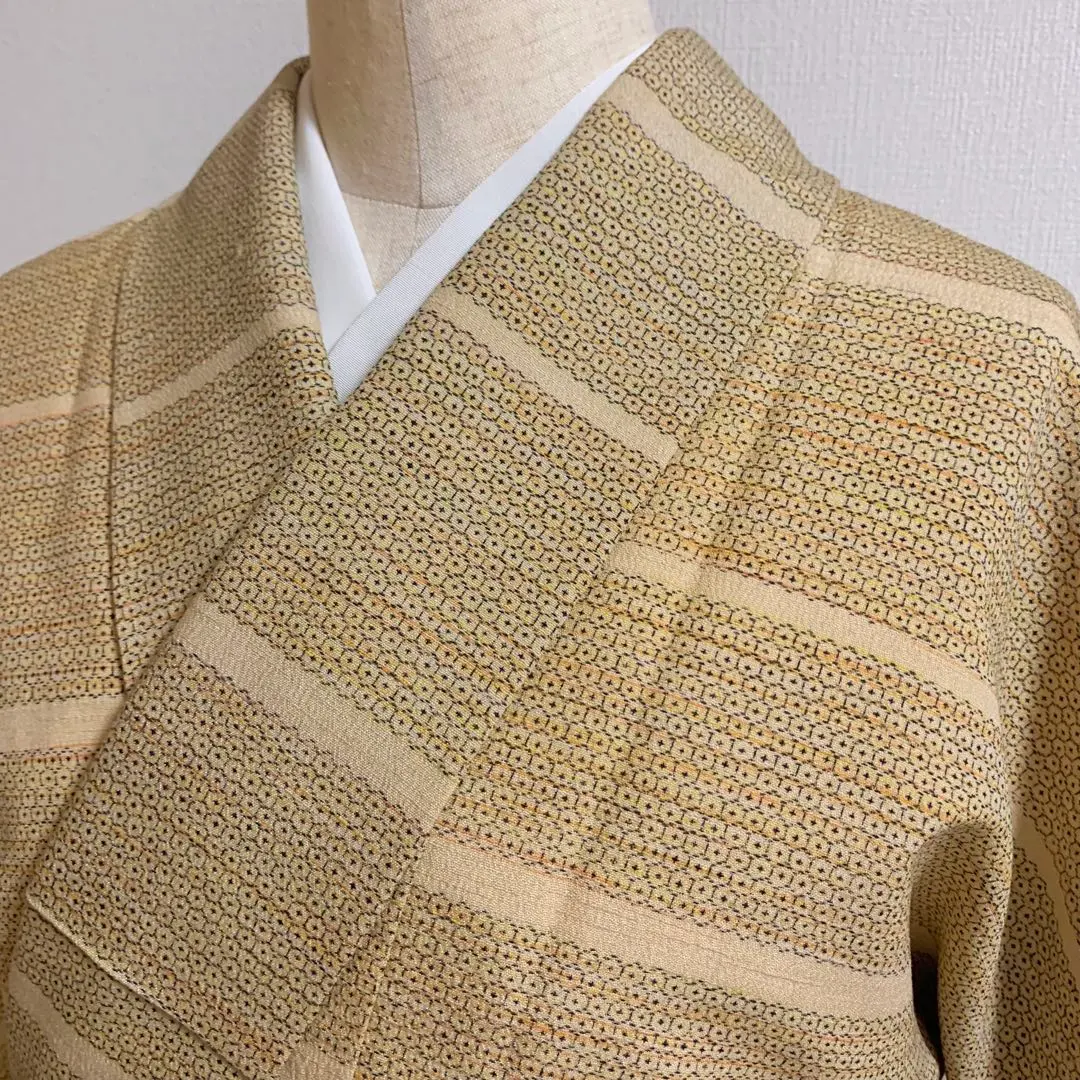 Thumbnail of Kimono, lined, Tsumugi, beige, tortoise shell pattern, striped pattern,裄64