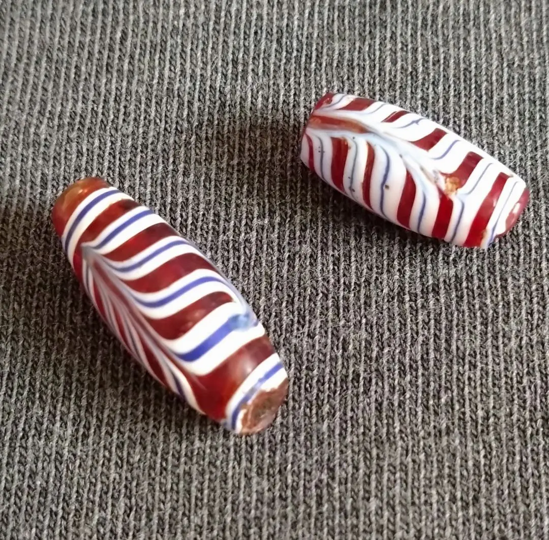 古董 羽毛珠 的縮圖