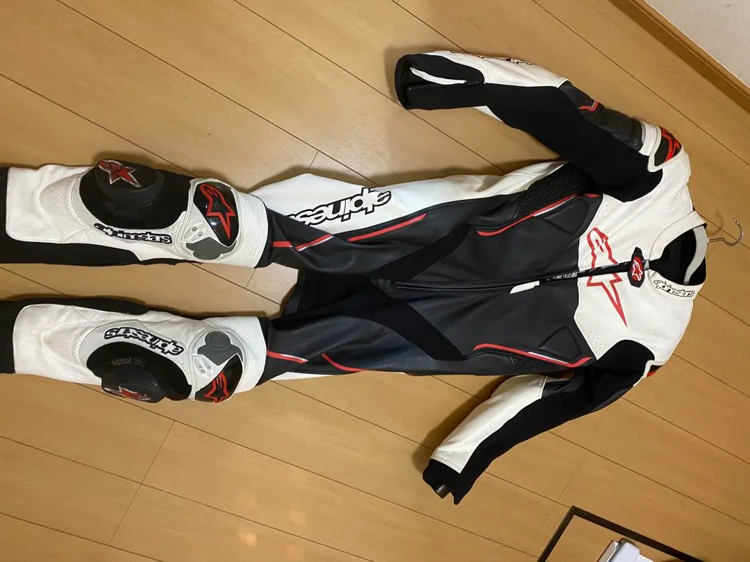 TopRider 本革ツナギ 赤黒白 2025年最新】トップライダー 革ツナギの人気アイテム - メルカリ