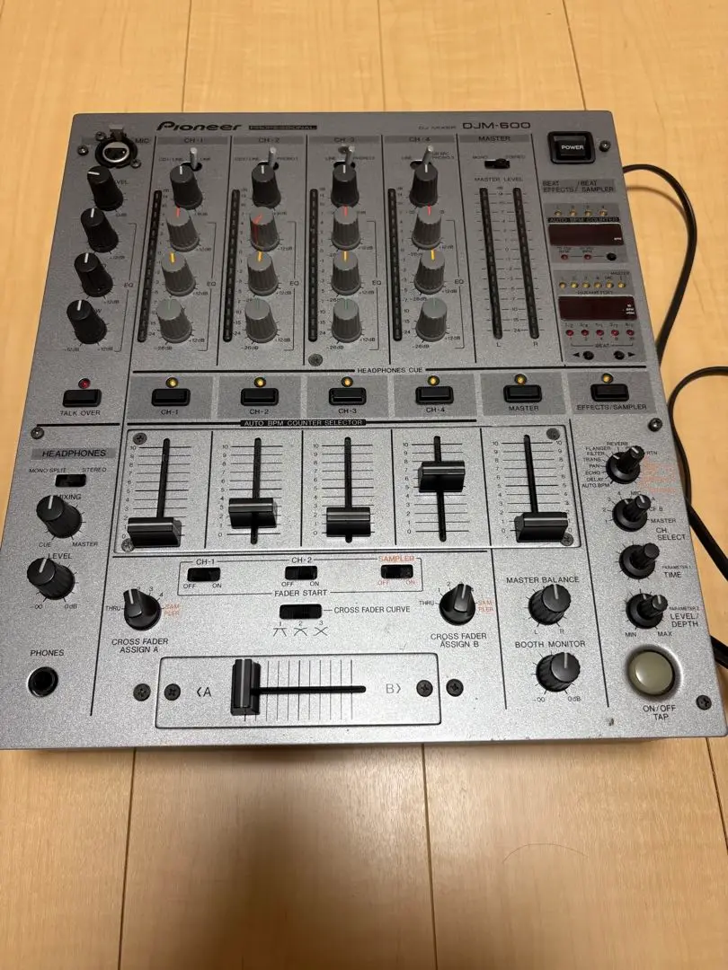 PioneerのDJM-600 ジャンク品 Yahoo!オークション -「pioneer djm 600」の落札相場・落札価格