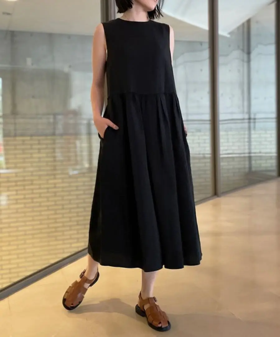 Thumbnail of Beautiful LE GLAZIK Black Sleeveless Long Dress