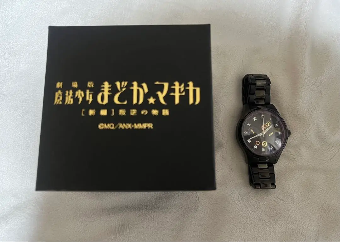 美品 電池交換済み 魔法少女まどか☆マギカ　悪魔ほむら　腕時計　まどマギ ☆魔法少女まどかマギカ《悪魔ほむらモデルの腕時計》お持ち