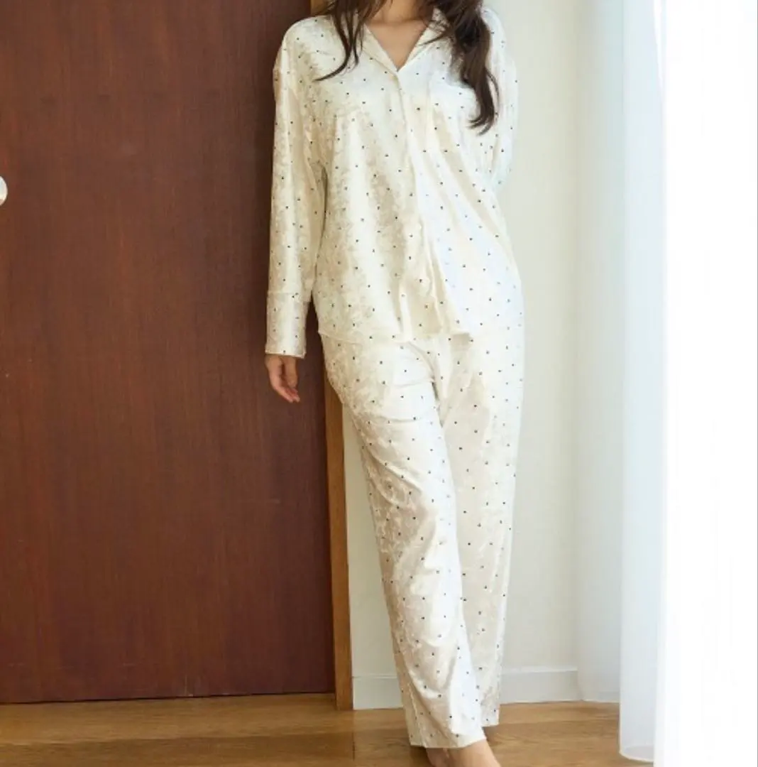 Thumbnail of SNIDEL HOME Velour Print Open-Collar Top & Velour Pants - Dot Pattern