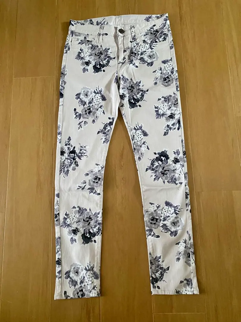 Thumbnail of LOWRYS FARM Floral Skinny Pants