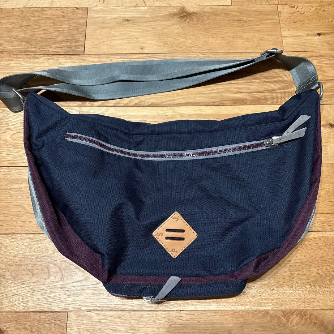 ポールスミス PAUL SMITH JEANS メッセンジャーバッグ 大容量 90s-00s Paul Smith Jeans メッセンジャーバッグ 大容量 - メルカリ