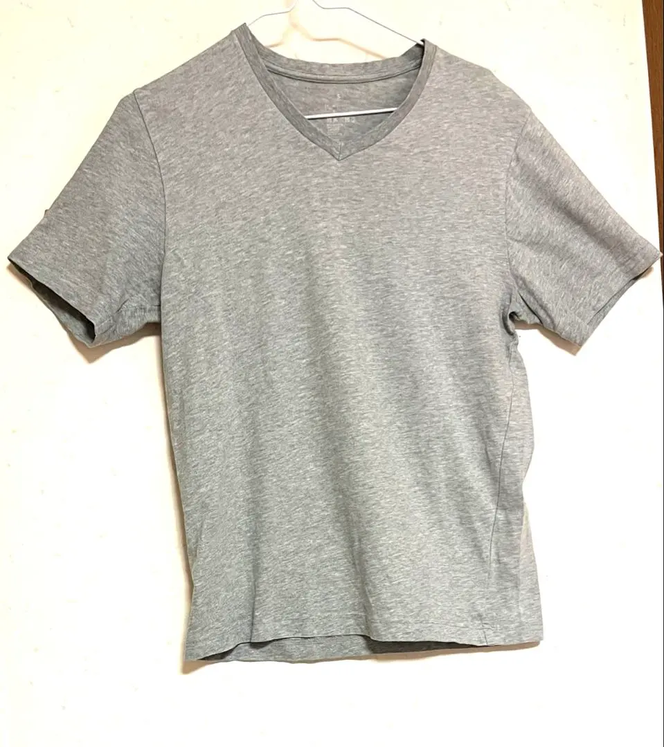 無印良品 男士 灰色 V領 T恤 短袖 的縮圖