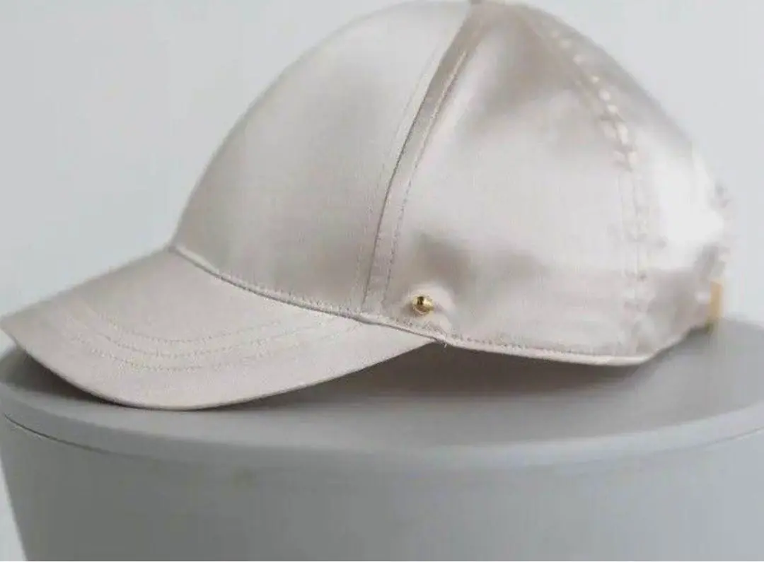 poisポワ saten cap サテンキャップ ベージュ 2025年最新】poisサテンキャップの人気アイテム - メルカリ