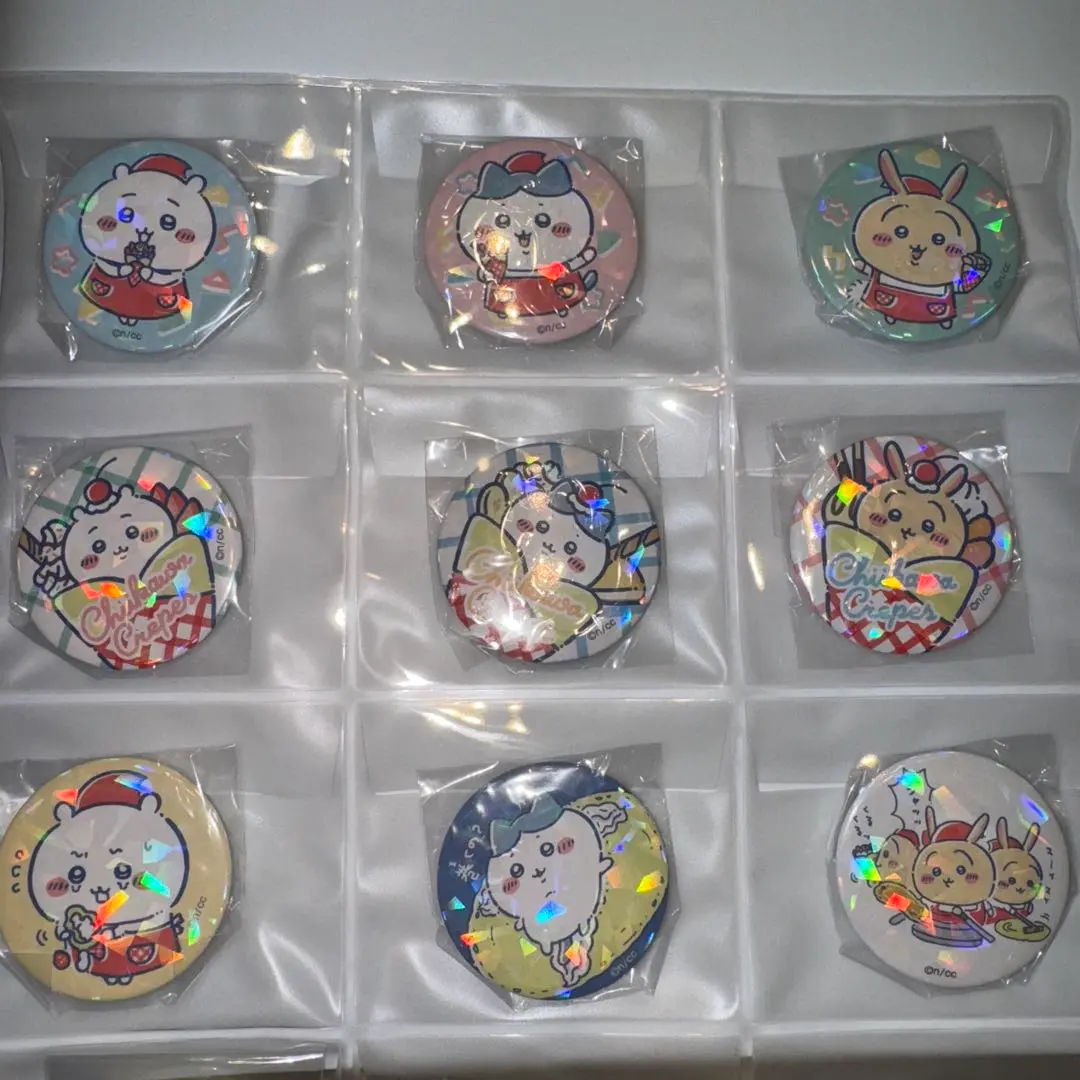 ちいかわクレープ　ホログラム缶バッジ　全9種　コンプ ちいかわクレープ ホログラム缶バッジ 全9種 コンプ - メルカリ