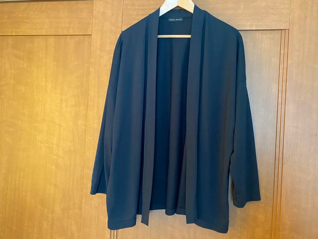 TRAVAIL MANUEL 黑色針織衫 長袖 的縮圖