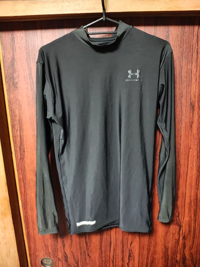 Thumbnail of Under Armour Black Long Sleeve Undershirt