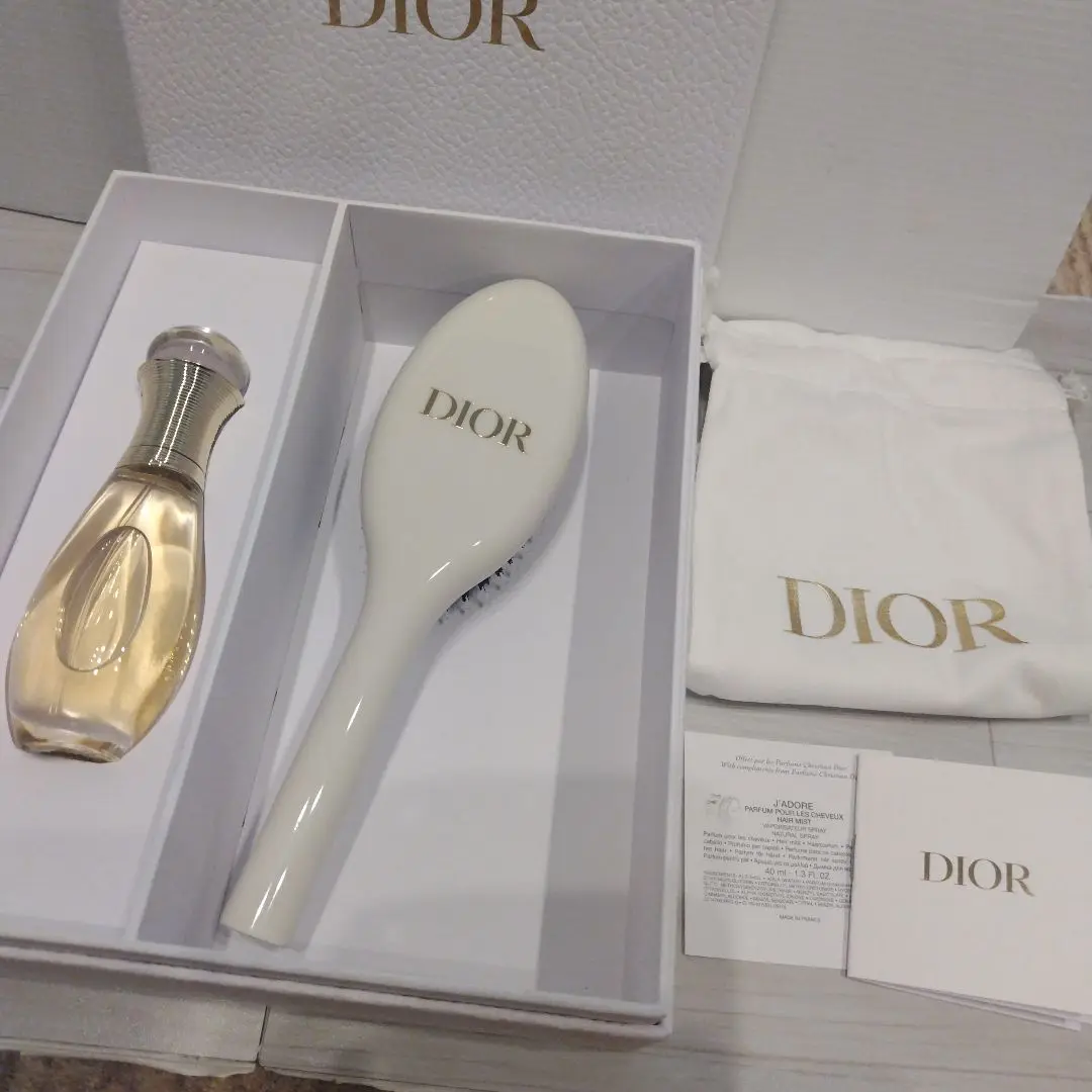 Dior ノベルティ ヘアミスト　ブラシ ディオール プラチナ会員 バースデーギフト ジャドール