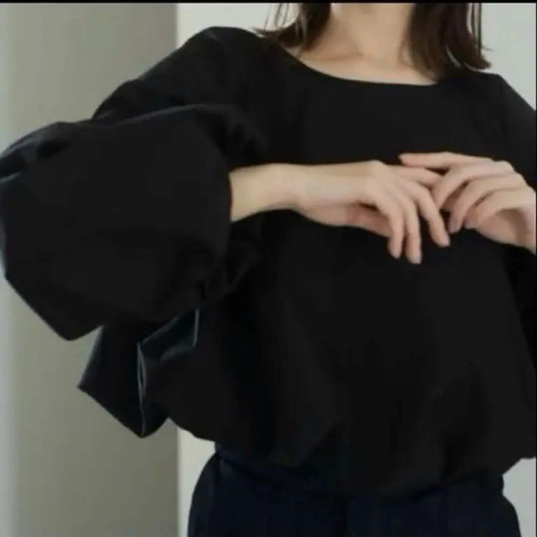 値下大人気Maison de Dolce.バルーンフレアブラウス ドットホワイト