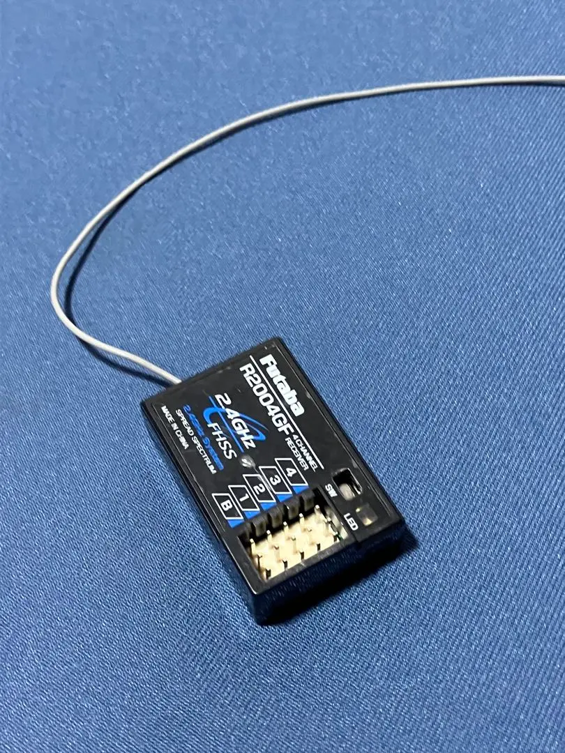 【中古】R202GF 受信機 カー用S-FHSS ①② Amazon | R202GF カー用受信機(S-FHSS/2HR標準) | ラジコン