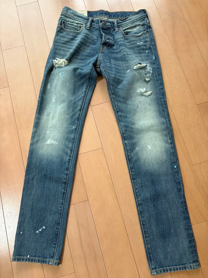 Abercrombie & Fitch 破洞牛仔褲 W28 L30 的縮圖