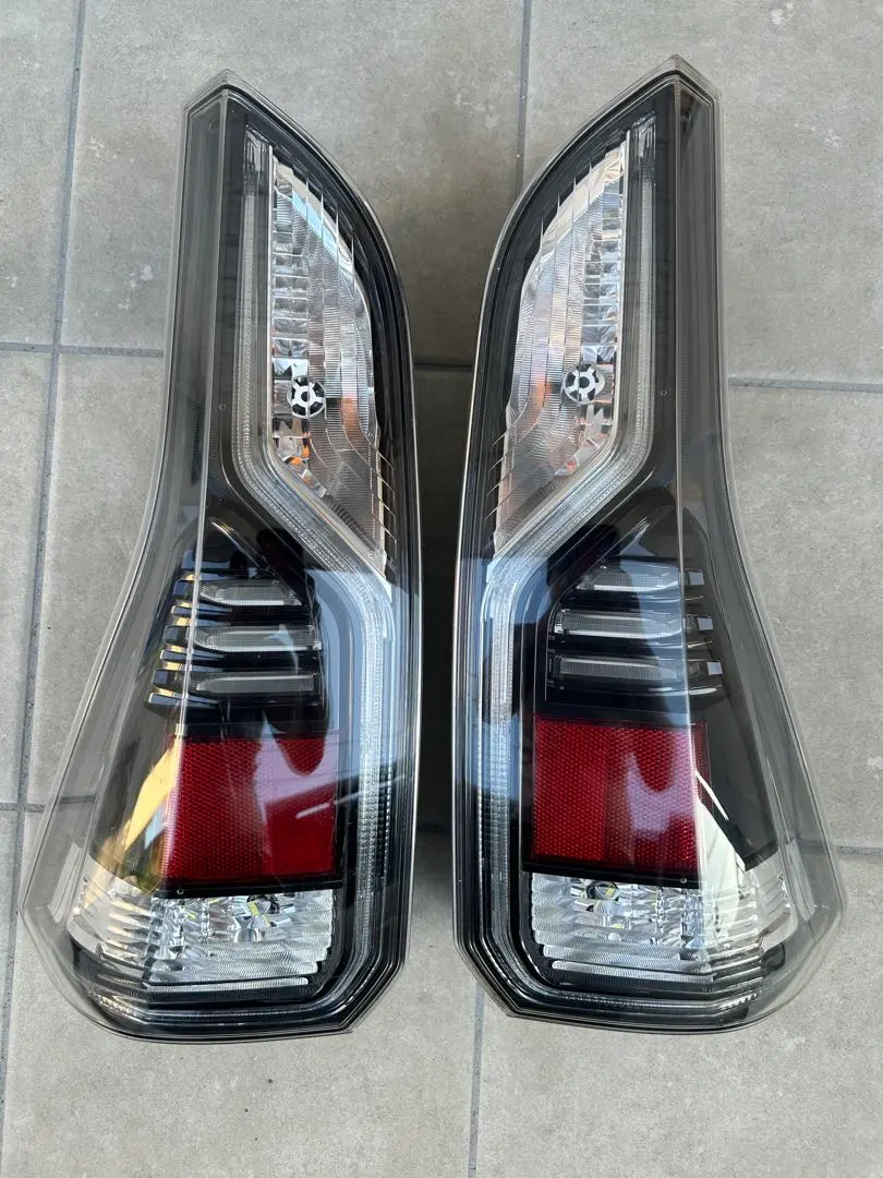 C27 セレナ e-power 純正 LEDテール左右セット 日産(純正) c27 e-power 純正 LEDテールライト のパーツレビュー