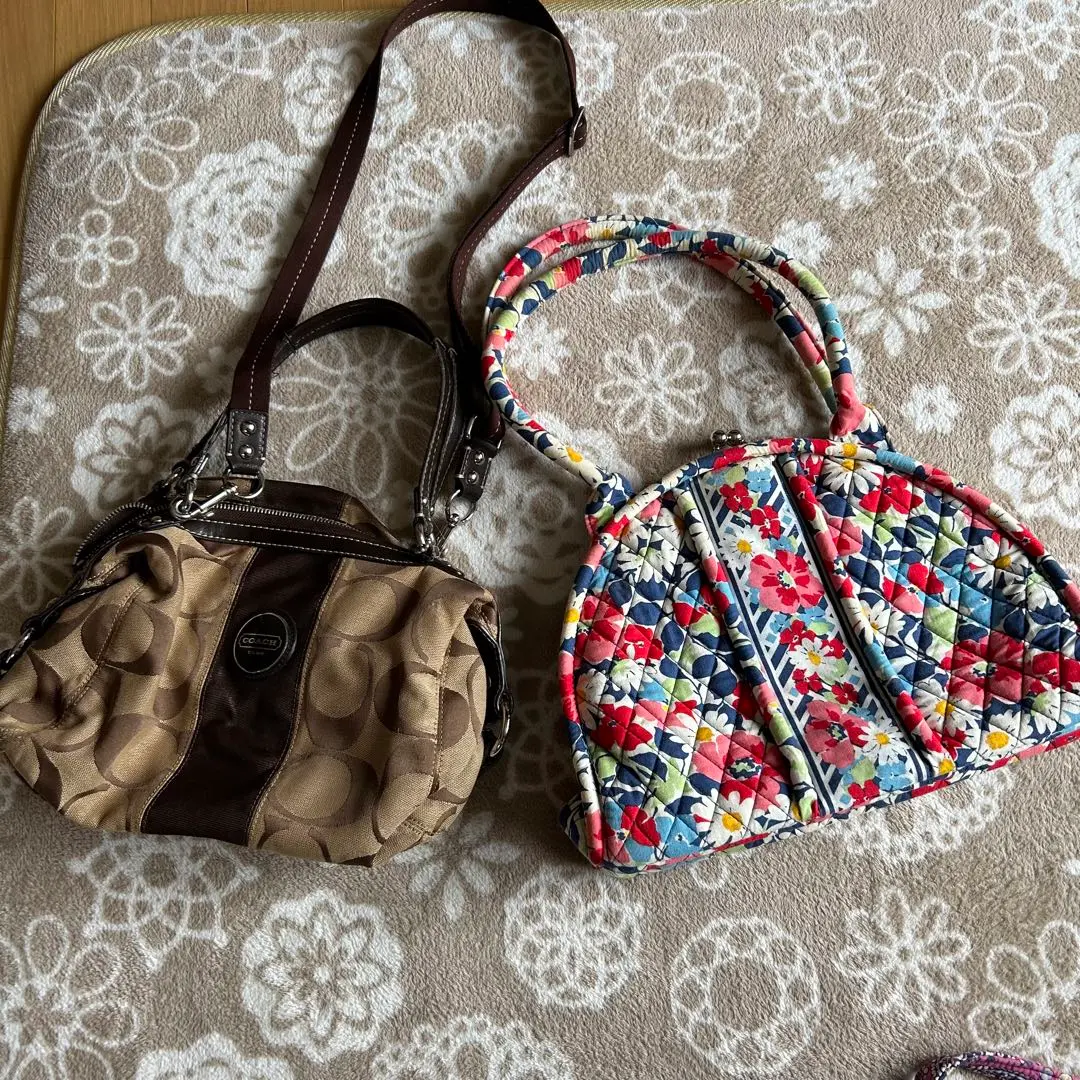 未使用タグ付Vera Bradley Eloise がま口バッグ　ローズ柄 2025年最新】vera bradley がま口バッグの人気アイテム - メルカリ