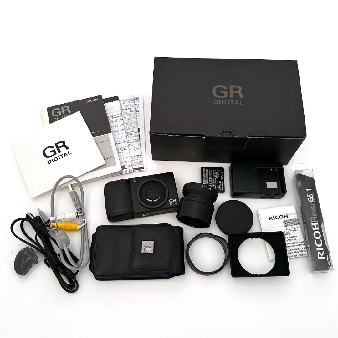 RICOH GR DIGTAL III  新同品　GW-2  GH-2付 Amazon.com : Ricoh GR III Digital Compact Camera, 24mp, 28mm