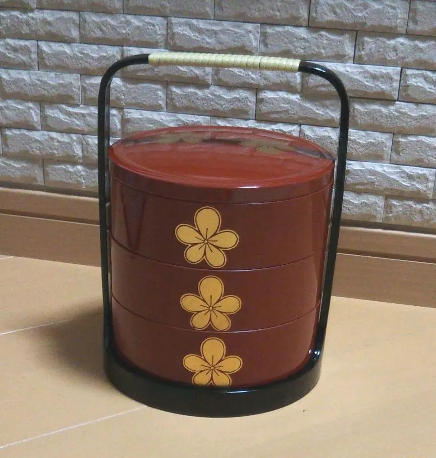 【貴重】野弁当　黒漆重箱 堤重　花見弁当　金装飾付き Yahoo!オークション -「野弁当 蒔絵」の落札相場・落札価格