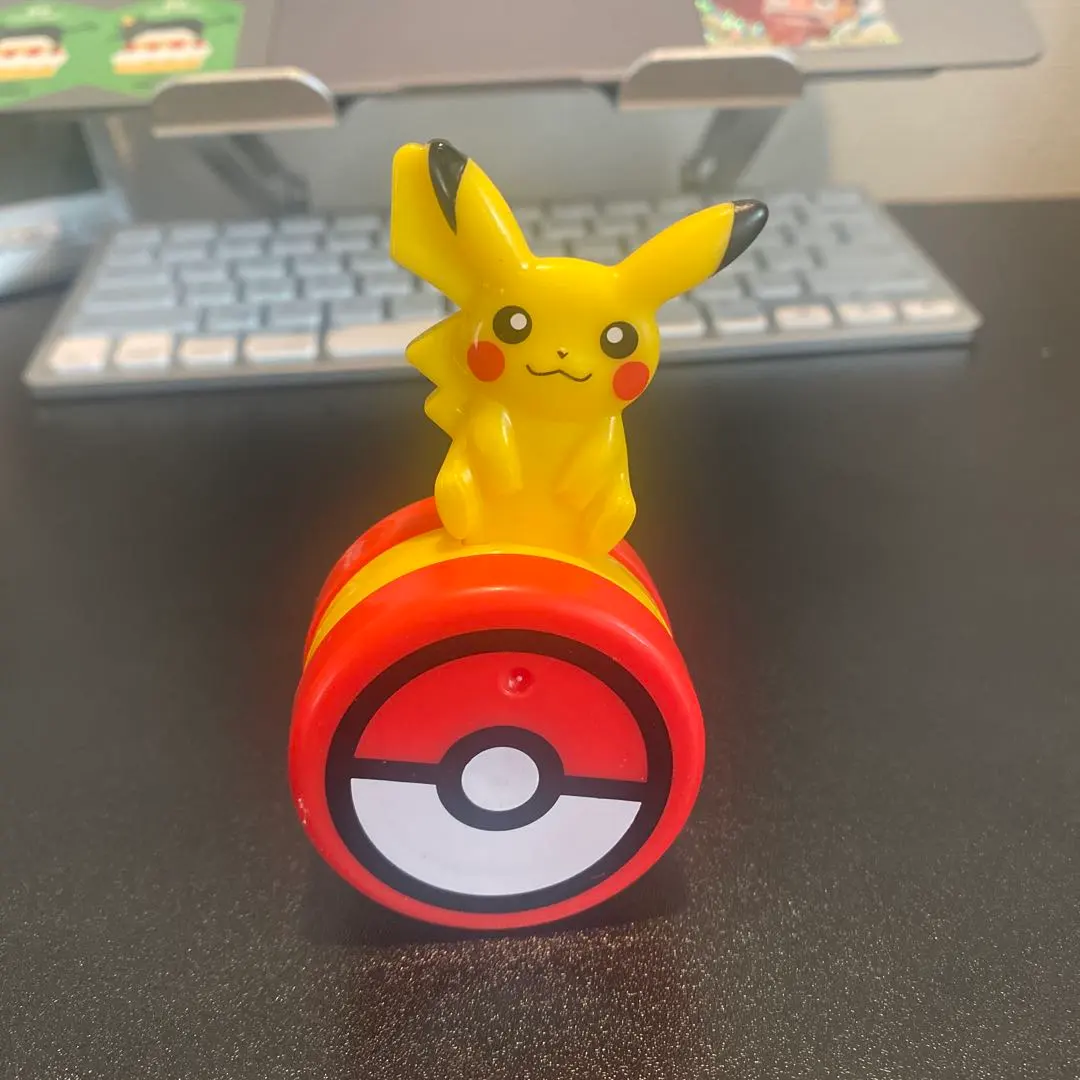 Thumbnail of Pikachu, McDonald's Happy Meal (with box)