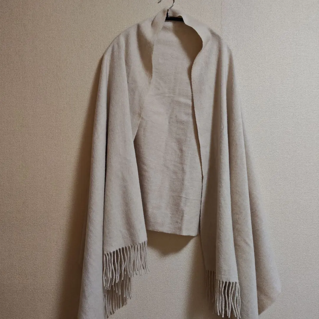 GIVENCHY 米色圍巾 帶流蘇 的縮圖