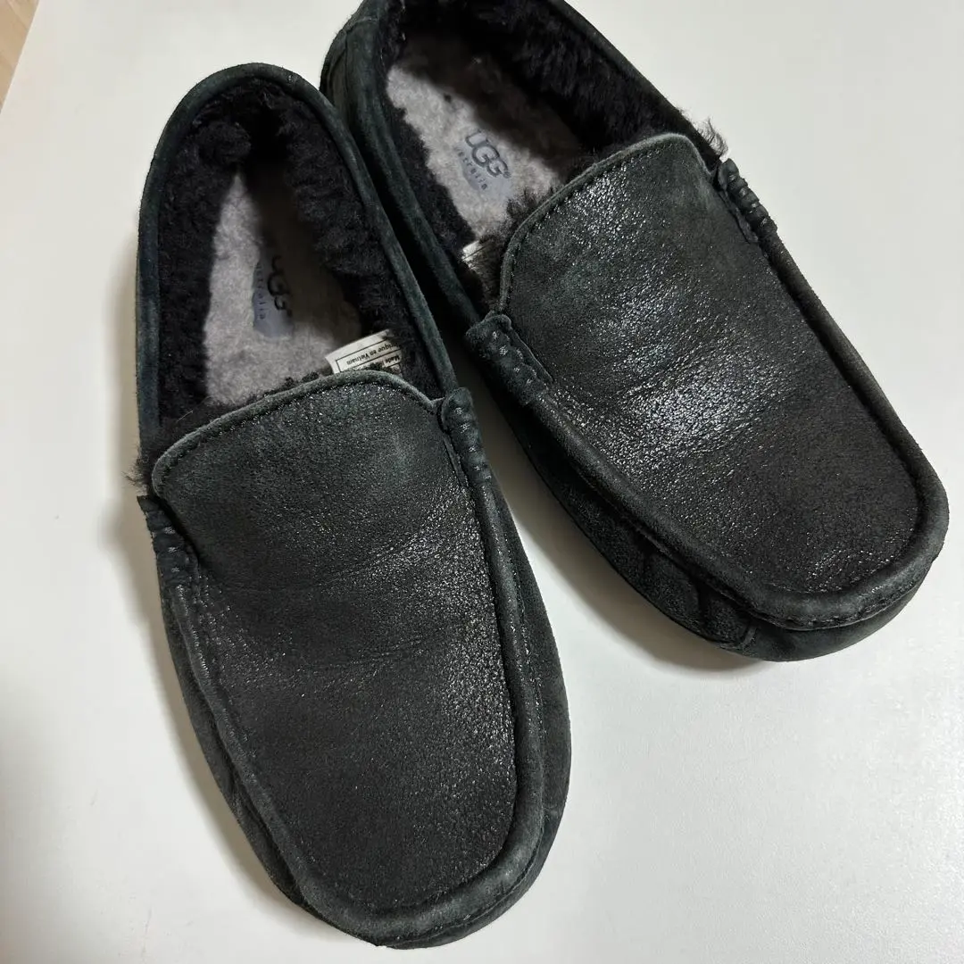 2025年最新】UGG カラー：ブラック系 モカシン・デッキシューズ