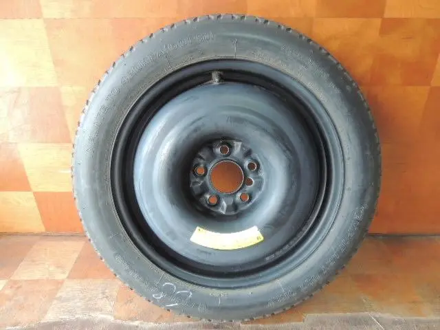 フォレスター　SK9　スバル純正スペアタイヤ　T145/80D17　車載ジャッキ フォレスター SK9 スバル純正スペアタイヤ T145/80D17 純正