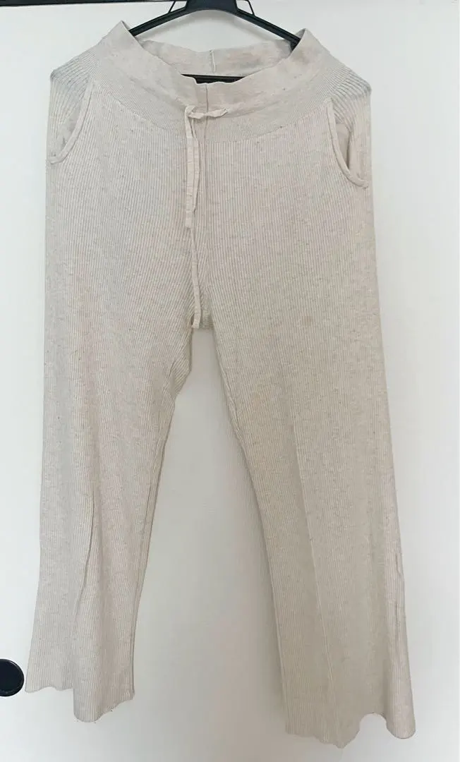 Thumbnail of Uniqlo Beige Wide Pants Size 68-75cm